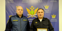 Главный судебный пристав  Ингушетии вручил благодарность сотруднику региональной Госавтоинспекции. - ГИБДД
