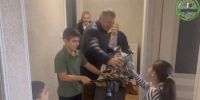 Министр Руслан Мизиев исполнил новогоднее желание 14-летнего Саида Гарданова из Магаса - Министерство по внешним связям, национальной политике, печати и информации