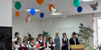 В Карабулаке при поддержке местного отделения партии "ЕДИНАЯ Россия" открыли Парту Героя - Единая Россия