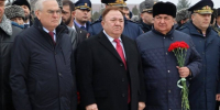 В День Героев Отечества на Мемориале памяти и славы г.Назрани прошло памятное мероприятие - Сунженский районный Совет