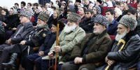 В Ингушетии чтят память о подвиге первого Героя России Суламбека Осканова - Сердало