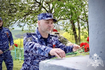 В Ингушетии росгвардейцы возложили цветы к памятнику погибшим в Великой Отечественной войне